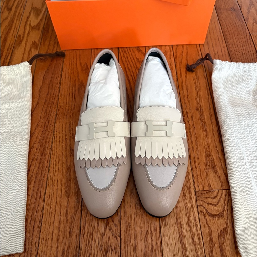 Hermes Two-Tone Beige and Cream Leather Fringe Loafers